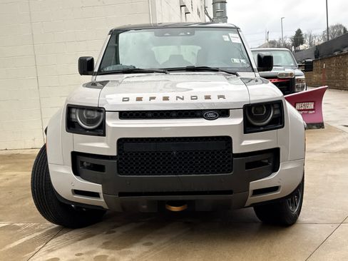 New 2026 Land Rover Defender 110 OCTA image 2