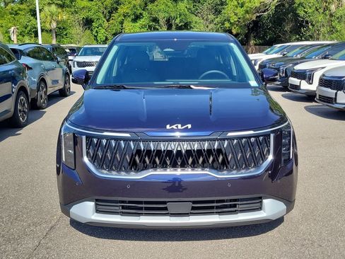 New 2026 Kia Carnival FWD image 2