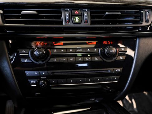 Used 2018 BMW X5 xDrive50i image 24