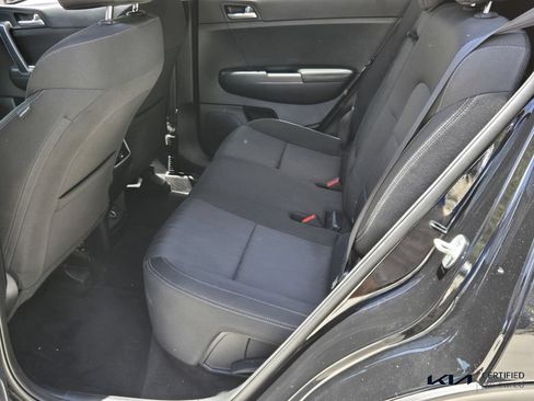 Certified 2022 Kia Sportage LX FWD image 11