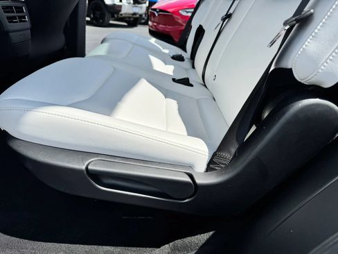 Used 2018 Tesla Model X 100D AWD/4WD image 22