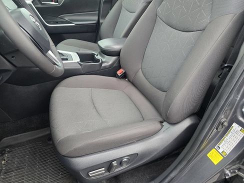 Certified 2024 Toyota RAV4 XLE w/ Convenience Package AWD/4WD image 24