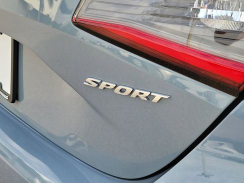 Used 2024 Honda Civic Sport image 10