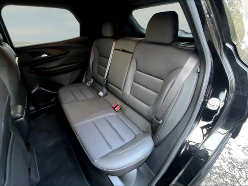 Used 2023 Chevrolet TrailBlazer RS image 14