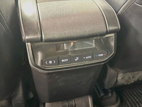 Certified 2024 Toyota Highlander XLE AWD/4WD image 26