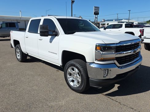 Used 2018 Chevrolet Silverado 1500 LT w/ All Star Edition AWD/4WD image 2