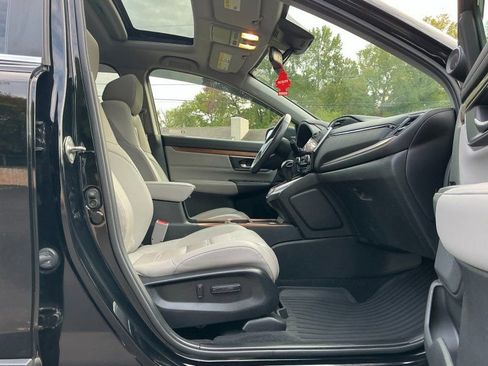 Used 2020 Honda CR-V Touring image 10