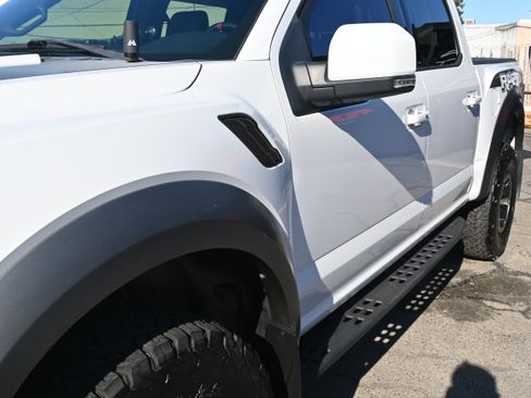 Used 2017 Ford F150 Raptor w/ Equipment Group 802A Luxury AWD/4WD image 23