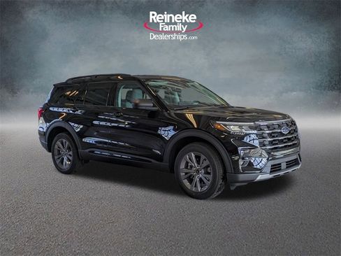 New 2026 Ford Explorer Active w/ Active Comfort Package image 3