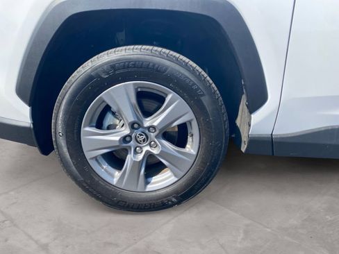 Used 2025 Toyota RAV4 LE AWD/4WD image 9