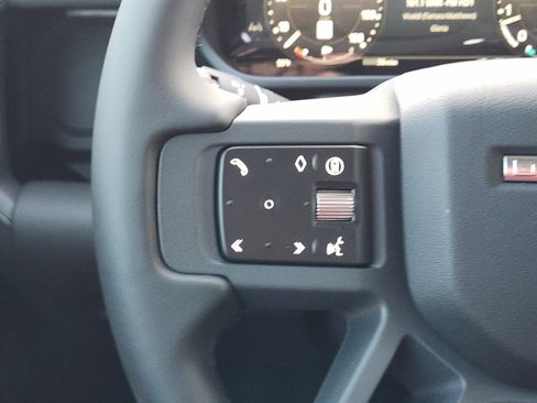 New 2026 Land Rover Defender 110 S image 31