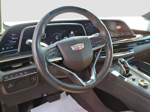 Used 2023 Cadillac Escalade ESV Premium Luxury image 12