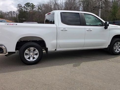 Used 2025 Chevrolet Silverado 1500 LT AWD/4WD image 18
