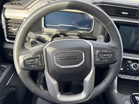 Used 2025 GMC Sierra 1500 Denali AWD/4WD image 18
