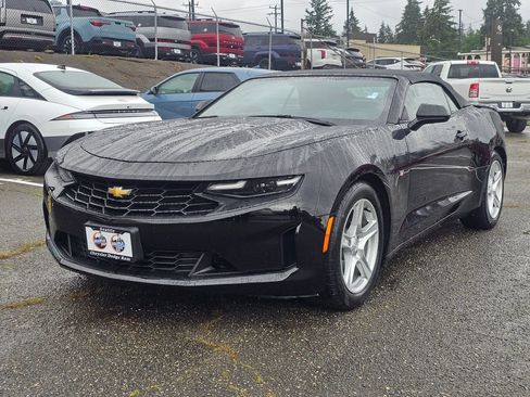 Used 2019 Chevrolet Camaro LT RWD image 4