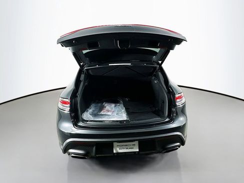 Certified 2026 Porsche Macan AWD/4WD image 26