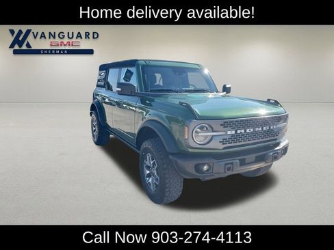 Used 2023 Ford Bronco Badlands image 2