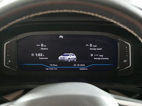 Certified 2022 Volkswagen Taos SEL w/ Panoramic Sunroof Package image 21