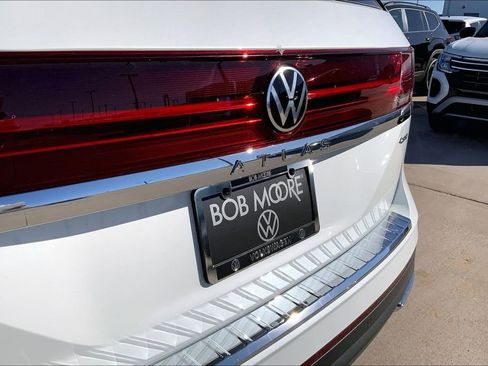 New 2026 Volkswagen Atlas Cross Sport SEL R-Line AWD/4WD image 9