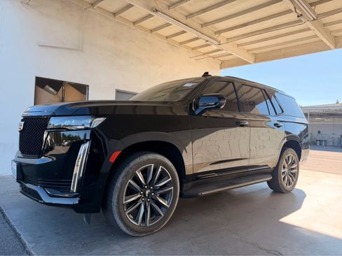 Used 2024 Cadillac Escalade Sport AWD/4WD image 2