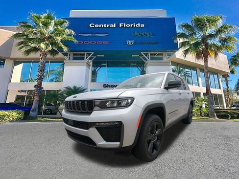 New 2026 Jeep Grand Cherokee L Limited w/ Limited Altitude Package AWD/4WD image 9