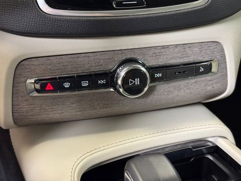 Used 2024 Volvo XC90 B6 Plus AWD/4WD image 43