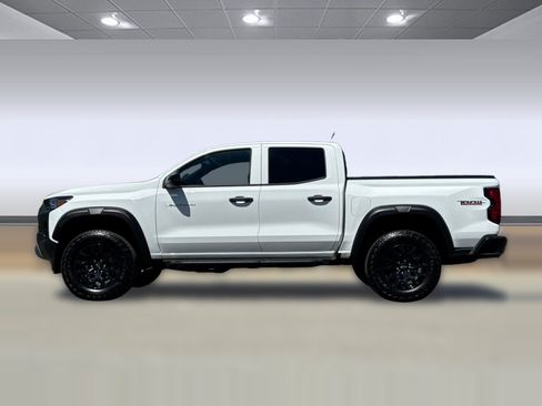 Used 2026 Chevrolet Colorado Trail Boss AWD/4WD image 2