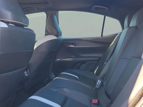 Used 2025 Toyota Camry SE image 7