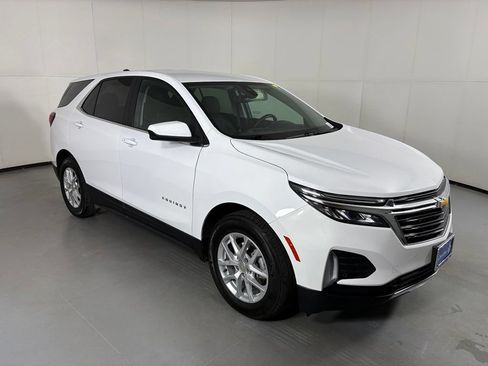 Used 2024 Chevrolet Equinox LT FWD image 2