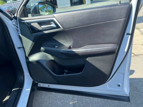 Used 2022 Mitsubishi Outlander SE FWD image 29