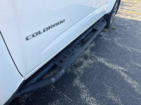 Used 2021 Chevrolet Colorado W/T w/ Custom Special Edition AWD/4WD image 4
