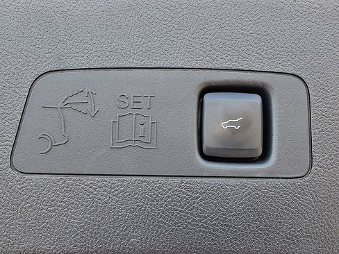 Used 2023 Lincoln Corsair AWD w/ Equipment Group 101A image 30