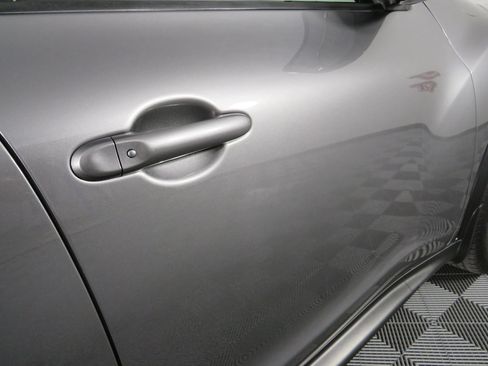 Used 2017 Nissan Juke S image 30