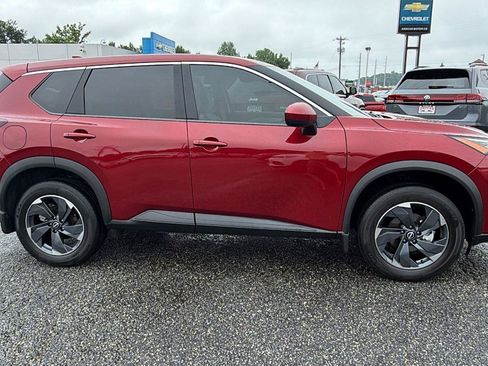 Used 2025 Nissan Rogue SV FWD image 6