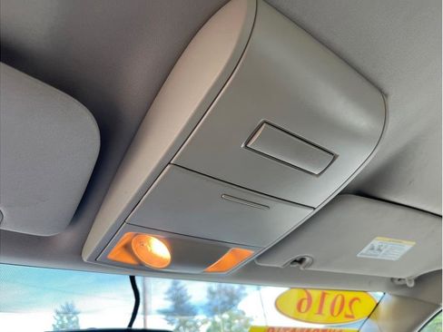 Used 2016 Dodge Grand Caravan American Value Package w/ UConnect Hands-Free Group image 11