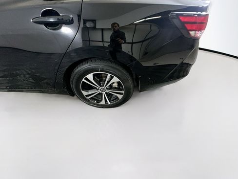 Used 2023 Nissan Sentra SV image 11