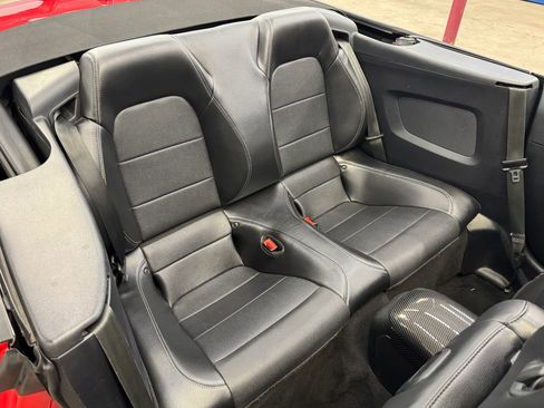Used 2020 Ford Mustang Premium RWD image 20