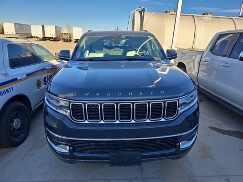 Used 2022 Jeep Wagoneer Series I w/ Premium Group I image 2