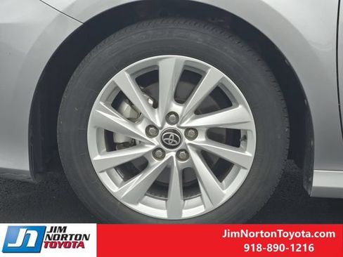 Used 2024 Toyota Camry LE w/ Convenience Package FWD image 14