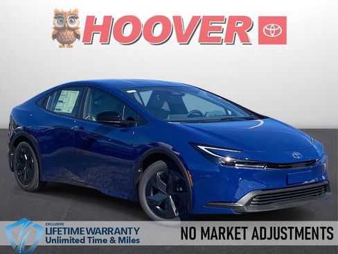 New 2026 Toyota Prius LE FWD image 1