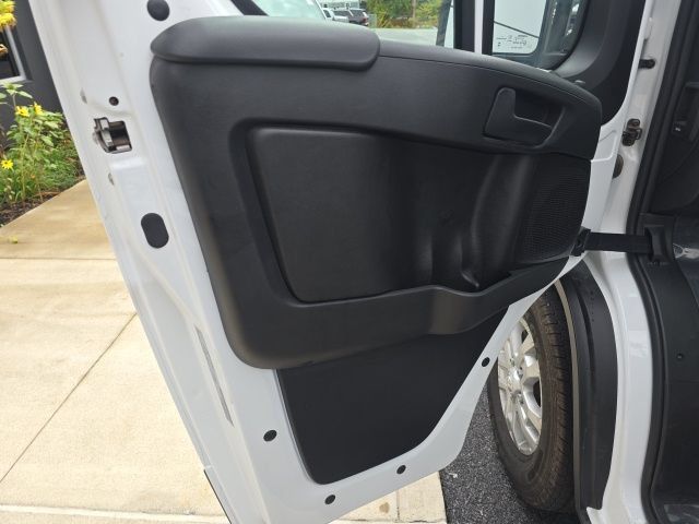 Used 2025 RAM ProMaster 3500 w/ Quick Order Package 22G SLT FWD image 9