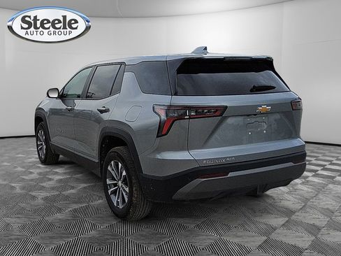 Used 2026 Chevrolet Equinox LT w/ Convenience Package II image 3