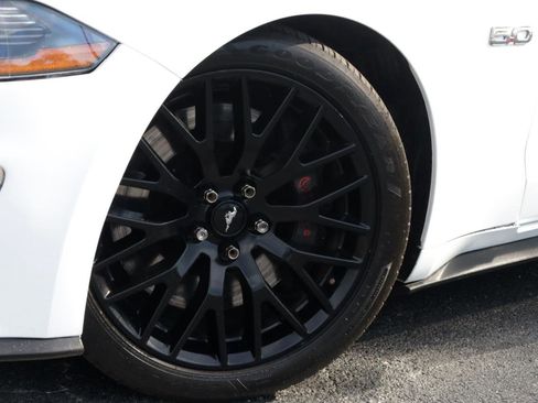 Used 2018 Ford Mustang GT Premium w/ GT Performance Package RWD image 20