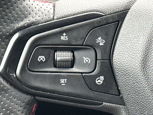 Certified 2024 Chevrolet Trax RS w/ Sunroof Package image 19