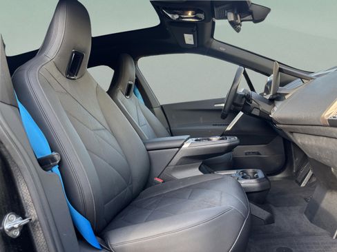 Used 2024 BMW iX xDrive50 image 21