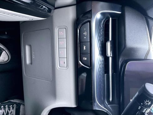 Used 2022 Kia Carnival SX Prestige FWD image 34