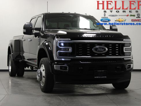 Used 2025 Ford F450 Platinum w/ Platinum Plus Package AWD/4WD image 1