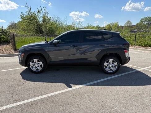 New 2026 Hyundai Kona SE AWD/4WD image 2