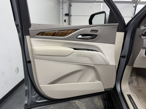 Used 2024 Cadillac Escalade Sport Platinum image 10