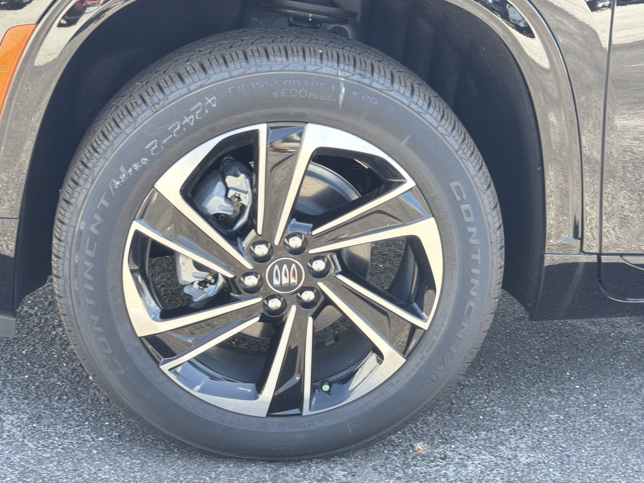 New 2026 Buick Enclave Sport Touring w/ LPO, Floor Liner Package FWD image 25